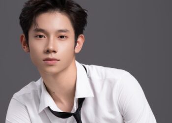 3 triệu người “hóng” danh tính hot boy 2k5 được nhận xét có vibe giống Kim Soo Hyun, đang đi thi nhan sắc