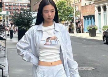 “Đại ca” Jennie tuy không cao nhưng vẫn khiến người khác ngước nhìn nhờ 3 chiêu “kéo dài chân”