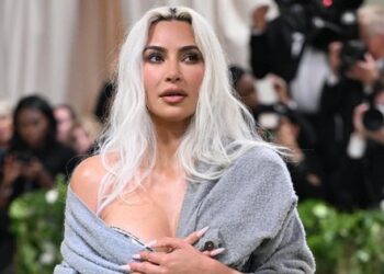 Kim Kardashian mang chiếc eo bé không tưởng tới Met Gala, có cả Getty Images chứng giám!