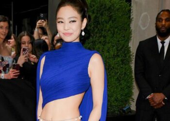 Jennie thực sự đến Met Gala 2024, mặc rất cháy nhưng bị chê sai dresscode và bị Getty Images “hại”