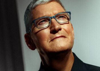 Nội đấu tại Apple tranh giành quyền thay thế ‘cụ ông 63 tuổi’ Tim Cook: Đế chế 2,8 nghìn tỷ USD rúng động vì ‘cuộc chiến vương quyền’ sau khi iPhone dần thất sủng