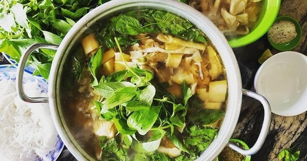 Cuối tuần làm món lẩu gà lá é thơm ngon, đậm vị