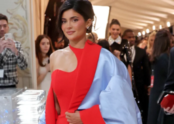 Hội chị em Kardashian – Jenner luôn tích cực chặt chém tại “Oscar thời trang”, ai là người có gu nhất?