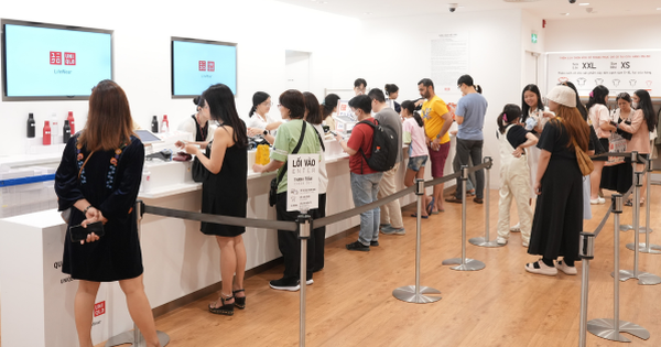 Cùng nhà Xoài, nhà Đậu mua sắm tại Tuần Lễ Cảm Ơn của UNIQLO