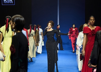 K&K Fashion lấy cảm hứng từ câu chuyện vượt qua khủng hoảng của ca sĩ Phương Vy cho BST mới