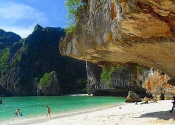 Rắc rối lớn ở đảo du lịch nổi tiếng Thái Lan