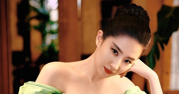 Thư Kỳ tuổi 50 đè bẹp nhan sắc thần tiên tỷ tỷ Lưu Diệc Phi