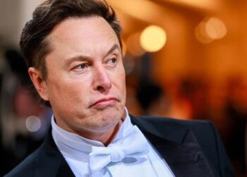 Tỷ phú với “bộ óc điên rồ” Elon Musk thẳng thắn: Người giàu vẫn mãi giàu còn người nghèo thì chật vật vì quên 1 THỨ sẽ giúp thay đổi số phận