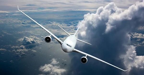 Nếu Trái đất quay theo hướng Đông, tại sao máy bay về hướng Tây không nhanh đến đích hơn?