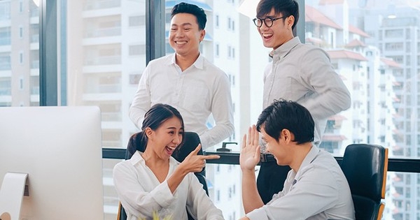 6 chủ đề buôn chuyện chốn văn phòng có thể hủy hoại tiền đồ, dù tin đồng nghiệp đến đâu cũng đừng nói ra!