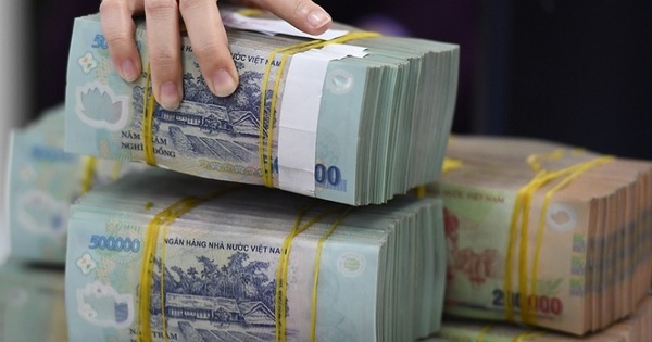 Một ngân hàng tăng lãi suất tiết kiệm lần thứ ba kể từ đầu tháng 5