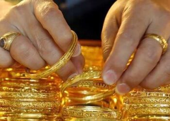 Giá vàng rớt thảm: SJC về sát 89 triệu đồng/lượng, vàng nhẫn trơn, vàng quốc tế cũng đồng loạt giảm sâu