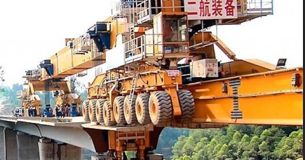 Trung Quốc tung quái vật sắt có 64 bánh xe, dài 92m: Mạo hiểm tiến sâu vào lĩnh vực khiến cả thế giới kinh ngạc