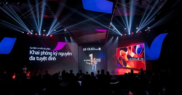 Khám phá TV OLED đầu tiên trên thế giới có kết nối không dây 4K