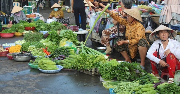 Ai bảo Nam Định rẻ, nhà tôi thu nhập 15 triệu, chi tiêu cho 4 người/tháng vẫn không để được ra đồng nào!