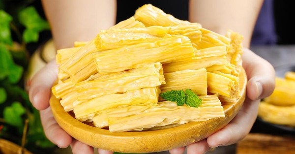 Nhớ quy tắc “3 có, 3 không” khi mua váng đậu, ham rẻ chỉ rước bệnh vào người