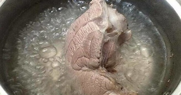 Nước luộc thịt có ăn được không?