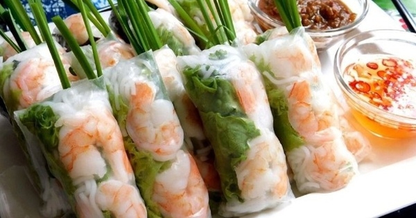 Cách làm gỏi cuốn tôm thịt thanh mát cho ngày hè
