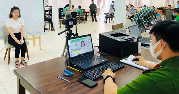 Từ 1/7, làm Thẻ căn cước phải thu thập sinh trắc học mống mắt như thế nào?
