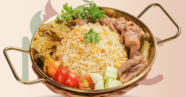 Cách làm món cơm rang dưa bò cho hội người lười