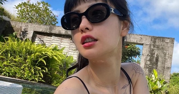 Mỹ nhân đẹp nhất thế giới thả dáng với bikini nhưng thứ dân tình chú ý lại là chi tiết không ngờ