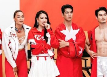 Trương Ngọc Ánh trẻ trung, tươi tắn bên dàn trai đẹp Thái Lan