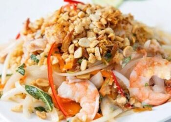 Cách làm gỏi tôm thơm ngon, đổi vị cho bữa cơm hấp dẫn