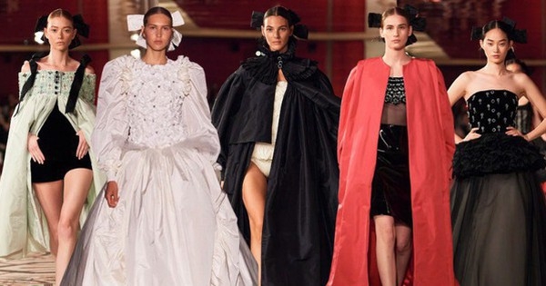 BST Chanel Haute Couture Thu Đông 2024 đẹp hơn tưởng tượng, và đó không phải tác phẩm của Virginie Viard?
