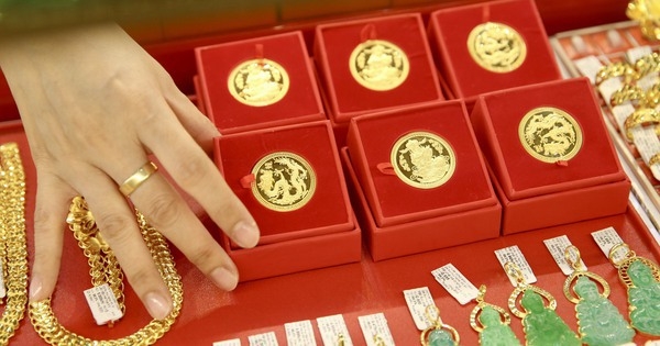 Giá vàng nhẫn trơn giảm mạnh