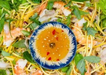 Hướng dẫn làm nộm đu đủ tai heo