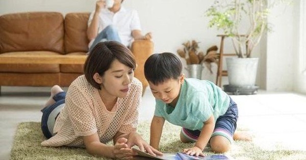 Mẹ 2 con áp dụng “thần chú” trong giáo dục, giúp các con chủ động, tự giác, thông minh!