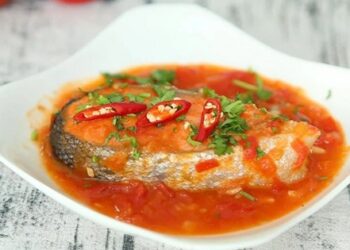 Cách làm món cá ngừ sốt cà chua thơm ngon đậm đà