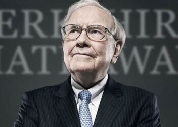 21 tuổi, Warren Buffett bỏ ra 100 Đô la để tham gia lớp học này và cuộc đời ông đã sang trang: “Sự cải thiện nhỏ trong kỹ năng giao tiếp có thể tạo nên khác biệt lớn về khả năng kiếm tiền của bạn”