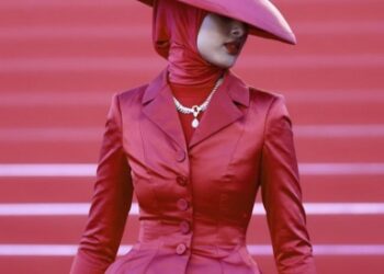 #Cannes2024 – Huyền thoại điện ảnh Pháp Catherine Deneuve diện thiết kế của CHANEL, siêu mẫu Lưu Văn góp mặt tại thảm đỏ