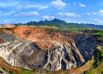 Chuyện lạ ở mỏ kho báu lớn nhất thế giới, phát hiện dấu vết 71 báu vật chen chúc trong bãi rác 26km2, công nghệ cao vào việc