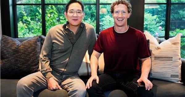 Tỉ phú Mark Zuckerberg bất ngờ có khách quý ghé thăm