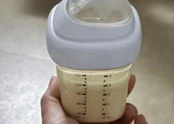 Vô tình hại con vì tiếc rẻ 10, 20ml sữa, câu chuyện khiến nhiều mẹ bỉm giật mình