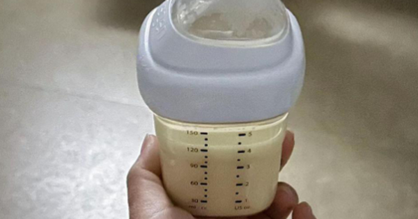 Vô tình hại con vì tiếc rẻ 10, 20ml sữa, câu chuyện khiến nhiều mẹ bỉm giật mình