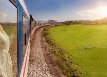 Báo nước ngoài mô tả về trải nghiệm tuyệt vời trên tàu hỏa sang trọng tại Việt Nam