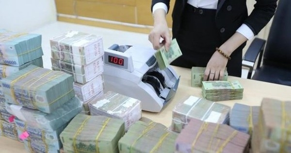 ‘Nóng’ lãi suất huy động: 5 ngân hàng tăng 2 lần trong nửa tháng