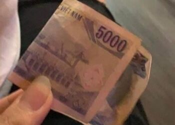 Con gái trộm tiền của mẹ, bố phát hiện chỉ làm 1 chuyện mà được khen “sự đối đãi và dạy dỗ quá tuyệt vời”
