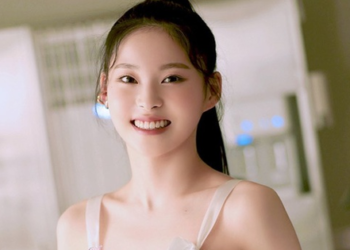 Mỹ nữ cơ bắp 18 tuổi khiến fan thét gào, body gì mà “nét” thế