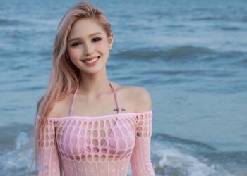 Mê cái cách Xoài Non mua bikini, bộ nào lên ảnh cũng đẹp bá cháy