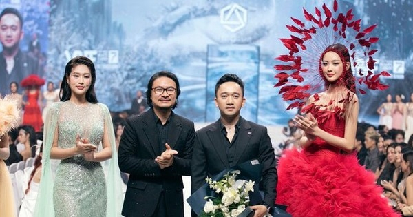 ‘Thập đại mỹ nhân’ khuấy đảo show diễn của NTK Lê Ngọc Lâm