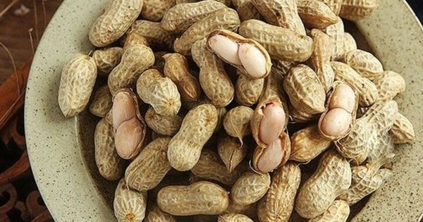 Gia vị nên thêm vào khi luộc lạc