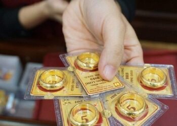Giá vàng đồng loạt chững lại