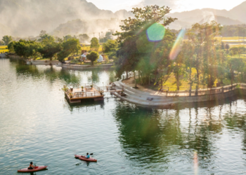 6 điểm đến thú vị ở địa điểm được ví như “nàng thơ Tây Bắc” – miền thiên nhiên xanh mát, êm dịu chỉ cách thủ đô 140km