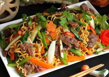 Cách làm mì tôm xào bò ngon như ngoài hàng, đơn giản tại nhà