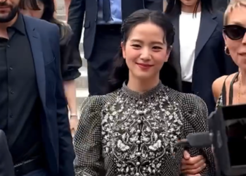 HOT: Đại sứ toàn cầu Jisoo đẹp xuất sắc tại show Dior, từ váy tới layout makeup đều cực ổn