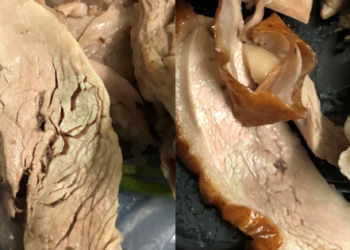 Miếng thịt vịt màu xanh đỏ khiến dân mạng tranh cãi: Người bảo “khúc xạ ánh sáng”, người nói thịt ôi sắp hỏng, tóm lại có ăn được không?